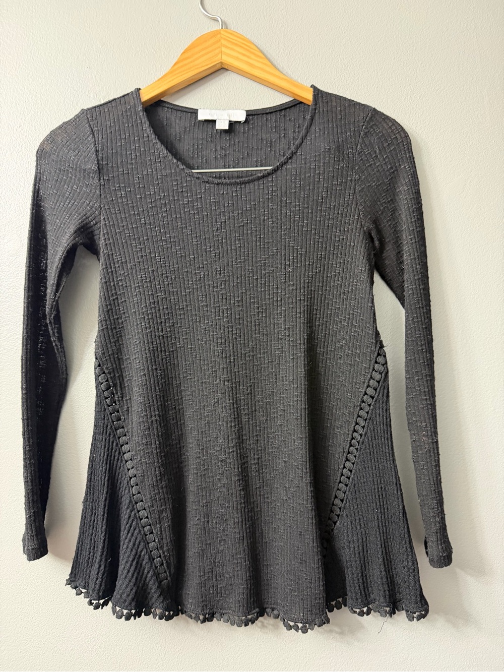 Eri + Ali from Anthropologie, distinctive pom-pom trim along the hem XS